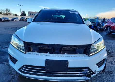 2017 Volkswagen Touareg Wolfsburg from USA, damaged, VIN WVGRF7BP5HD004277